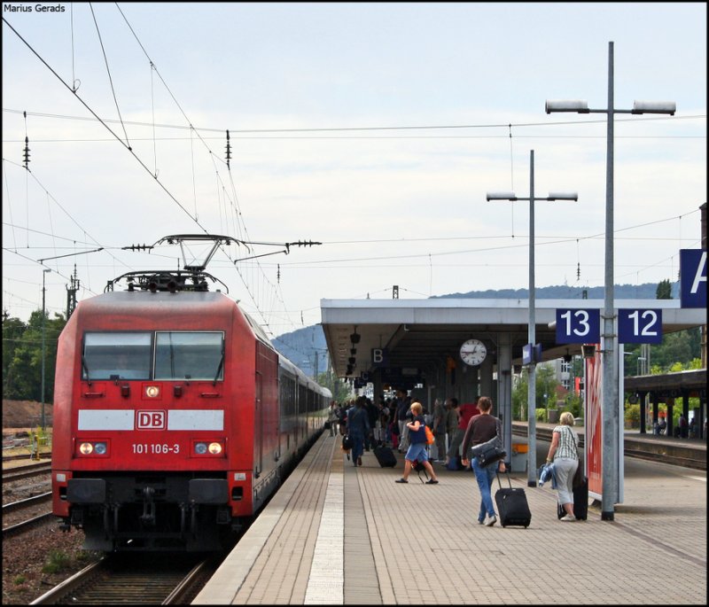 101 106 mit dem IC143 nach Berlin-Ostbahnhof in Minden 1.8.2009