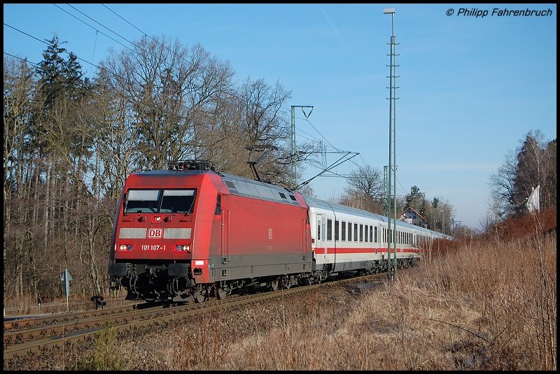 101 107-1 bef�rdert am 03.02.08 IC 2160 von N�rnberg Hbf nach Karlsruhe Hbf, aufgenommen in Goldsh�fe, am Km 0,4 der oberen Jagsttalbahn (KBS 786).