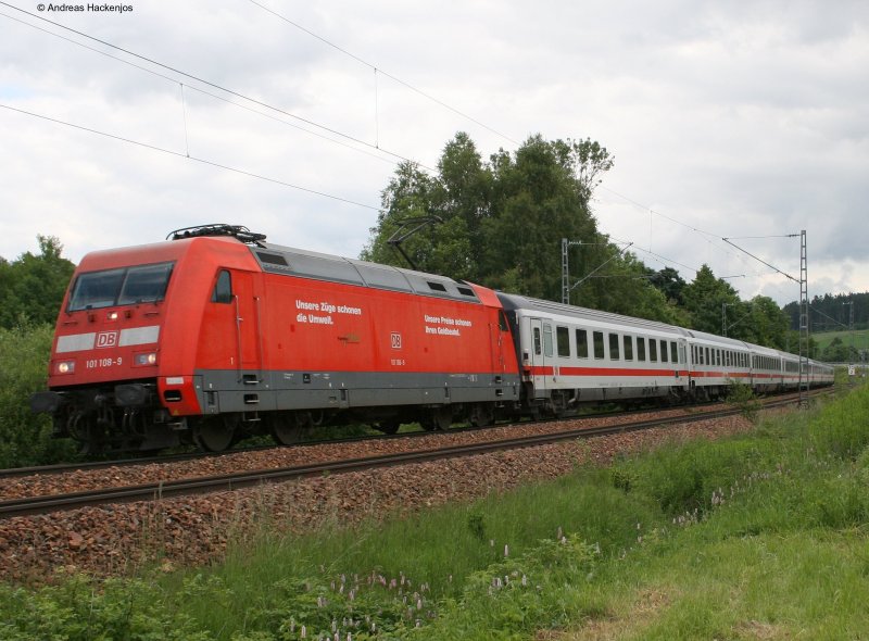 101 108-9 mit dem IC 2370 am km 70,0 14.6.08