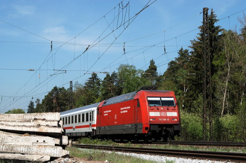 101 108 mit IC 2295 in Haspelmoor (25.04.2007)