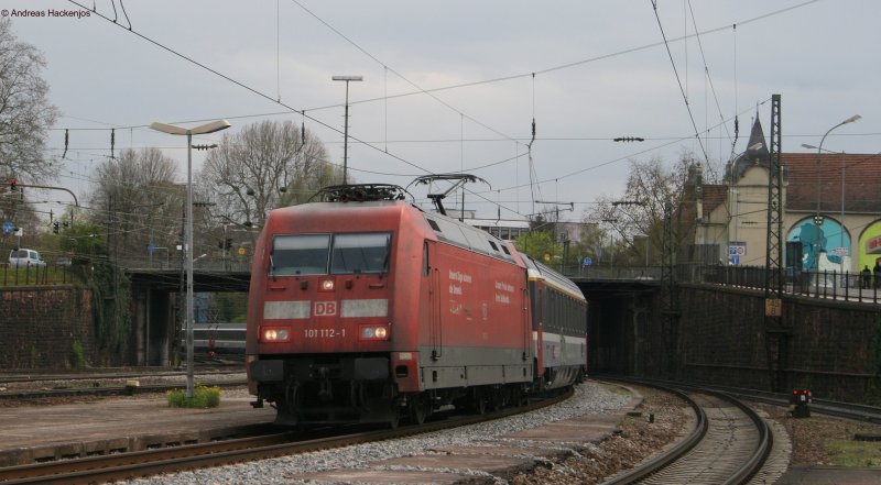 101 112-1 kam berraschend mit dem EC 6 nach Hamburg Altona durch Offenburg gefahren