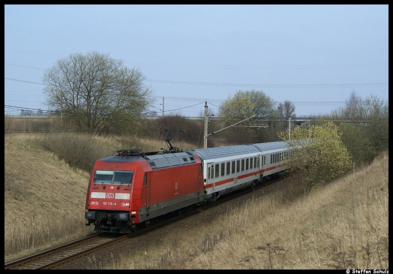 101 115 mit IC 2377 aus Binz nach Karlsruhe kurz vor Rostock am 05.04 (2)