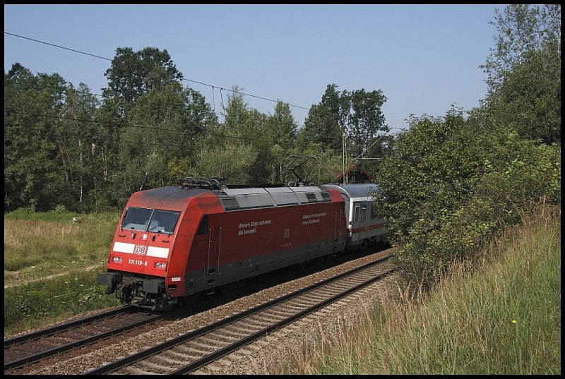 101 119 (9180 6101 119-6 D-DB) ist bei Ostermnchen mit dem EC 317 nach Graz Hbf unterwegs. (01.08.2009)
