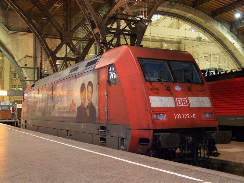101 122-0 nach ihrer Leistung am EN 428 von Wien Westbahnhof nach Berlin Wannsee.