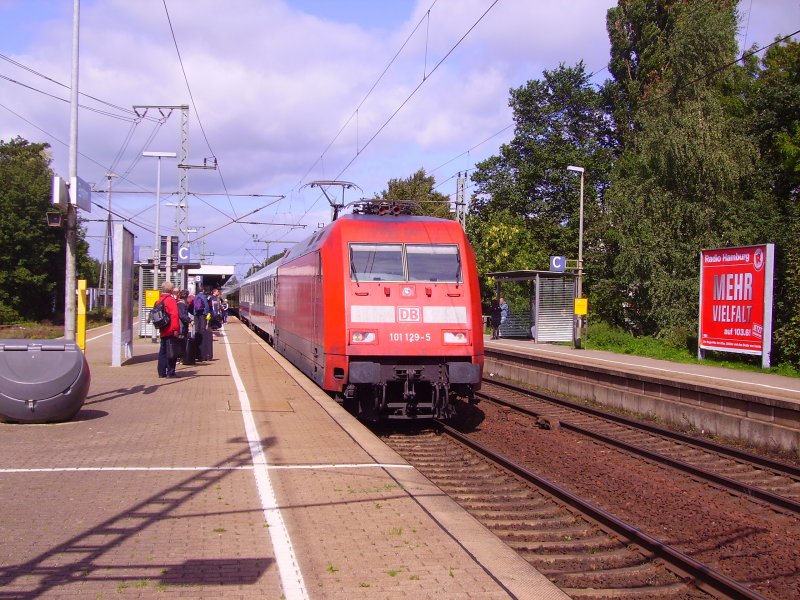 101 129-5 mit IC nach Dresden in Elmshorn,dieser Zug fhrt jeden Freitag