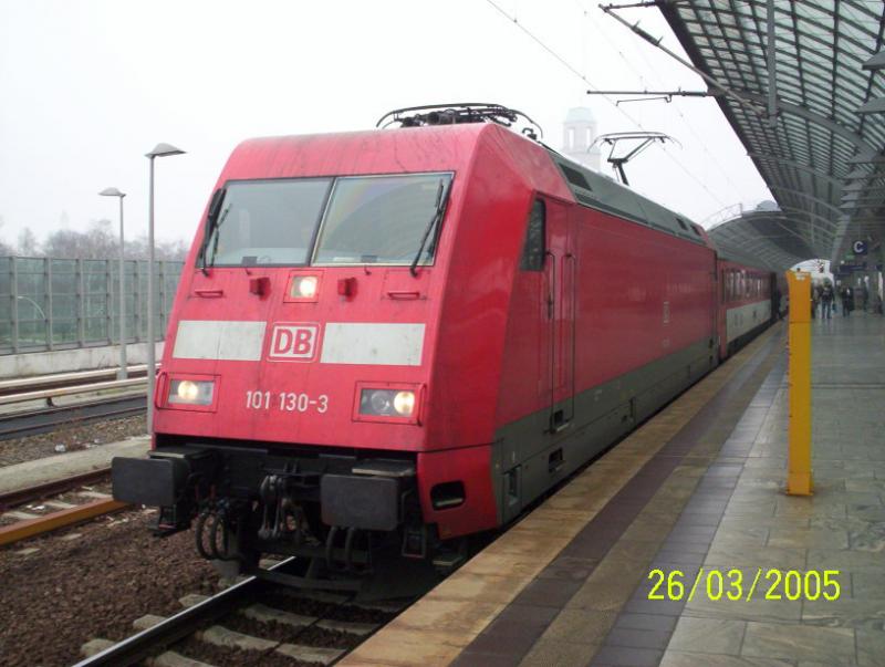101 130 am 26.03.2005 kurz vor Abfahrt Richtung Hamburg in Berlin-Spandau