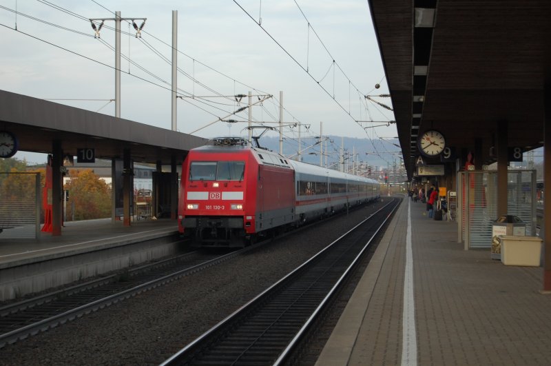 101 130 mit IC 1895/1995 Berlin S�dkreuz - Frankfurt(Main) Hbf am 2.11.2008 in G�ttingen