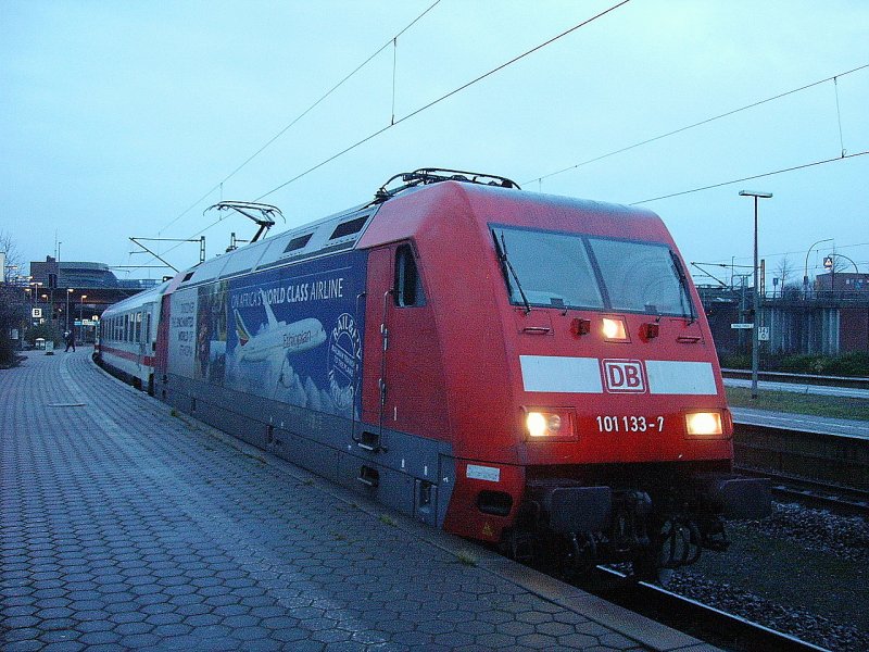 101 133 mit InterCity 2373 in Hamburg-Harburg
