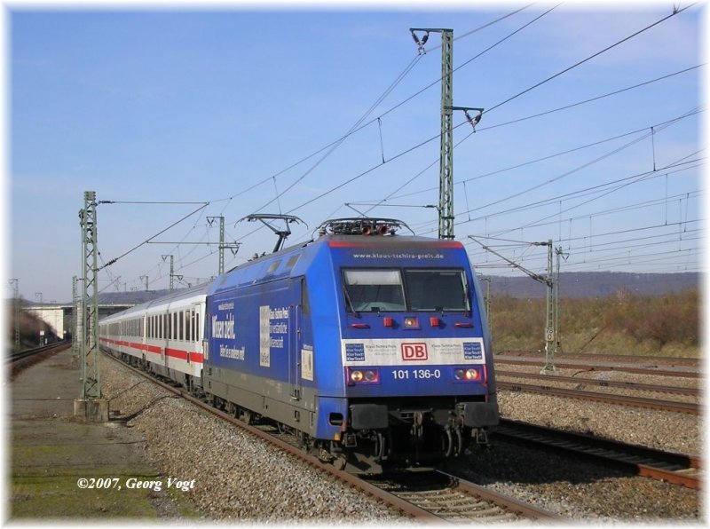 101 136-0 erreicht am 16.02.07 mit IC 2069 Karlsruhe Hbf - Nrnberg Hbf den Bahnhof Vaihingen an der Enz.