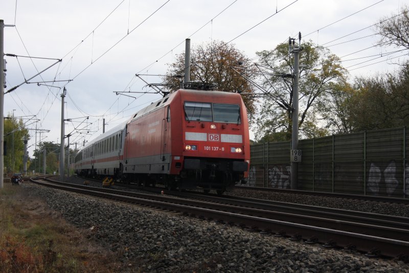 101 137 mit Inter City nach Hannover durch Gifhorn