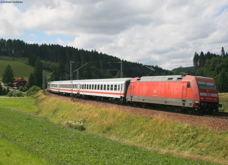 101 139-4 mit dem IC 2005 von Emden nach Konstanz am km 70,0 19.7.08