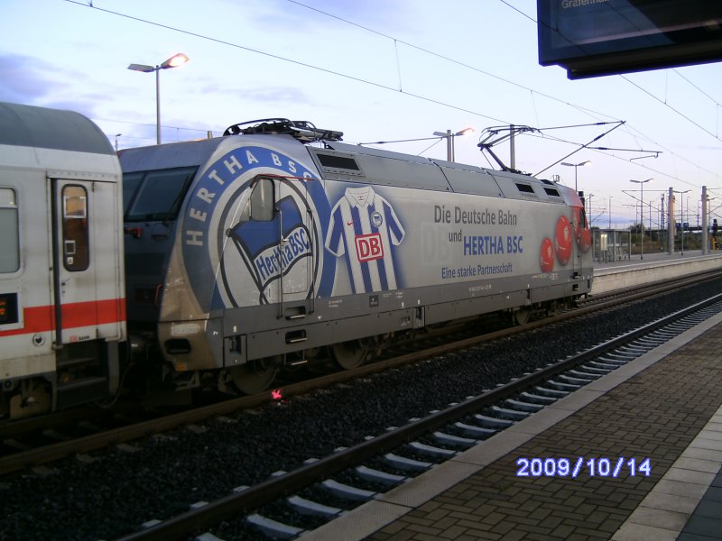 101 144 am IC 2154 in Bitterfeld.(14.10.2009)