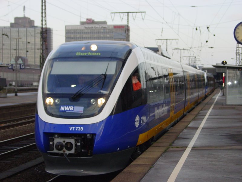 10.12.2006: BR 643, neue Triebwagen fr den RE 14 (Essen-Borken) zum Betriebsstart der Strecke