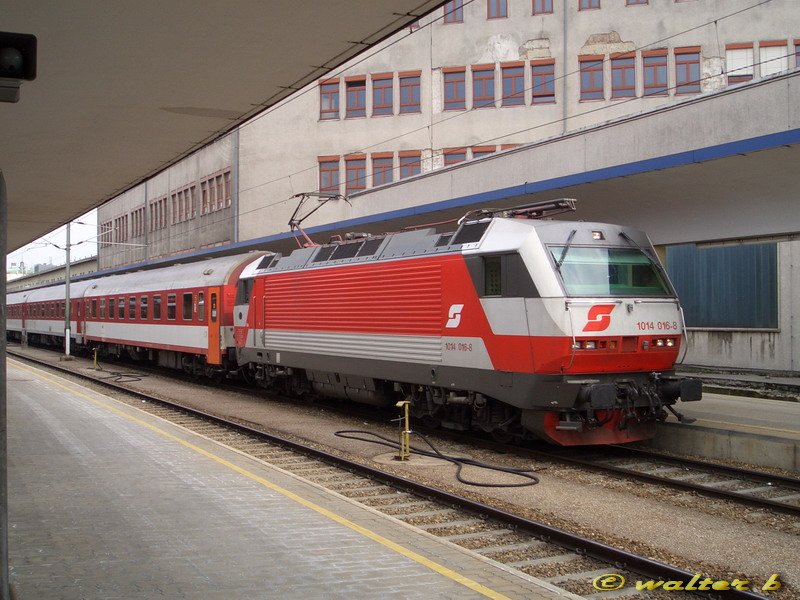 1014-016 am Wiener Westbahnhof Aufnahme vom 28.03.08