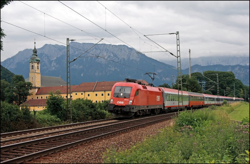 1016 014 bringt den OEC 569  Bernard Ingenieure  von Bregenz nach Wien Westbahnhof. Aufgenommen am 04.07.2008 beim Kloster Raisach. Es gibt schon interessante Namen f�r OECs;-) 
