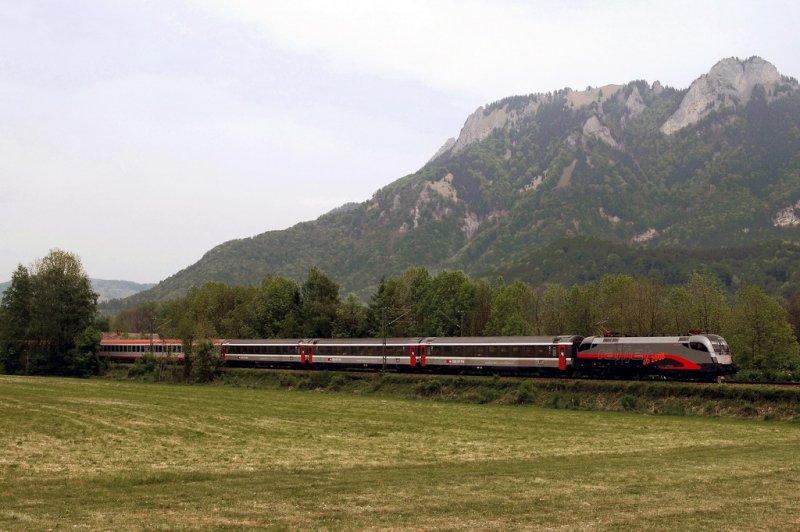 1016 035 (railjet - Vordesign) mit OEC 162 in Kirnstein (03.05.2007)