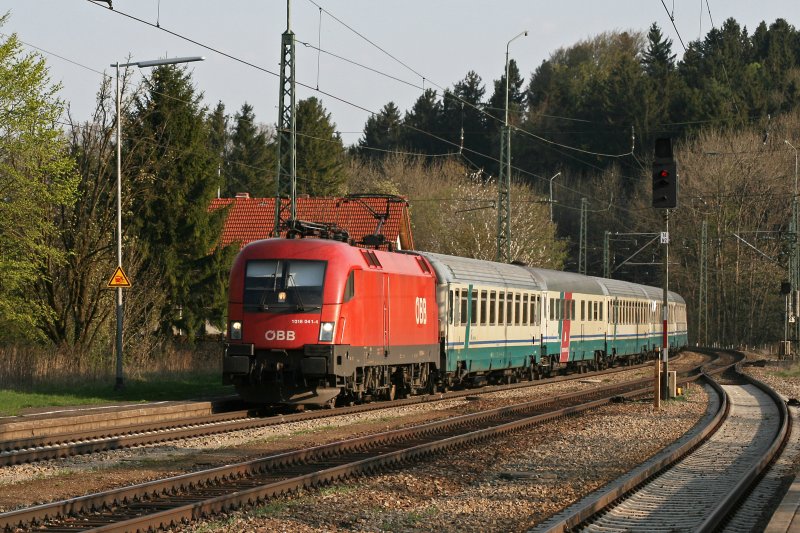 1016 041 mit EC 84 am 15.04.2009 in Aling.