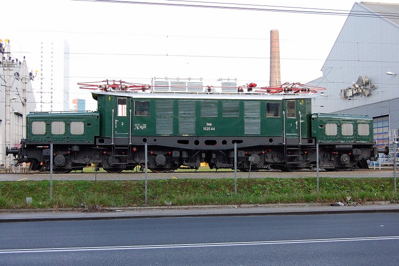 1020.44 der BB stellt ihren ganzen Charme der Nostalgie in Linz zur Schau. Diese sterreichischen Alpen-Krokodile trugen einmal die Hauptlast des Gterverkehrs.