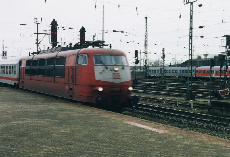 103 148 Ende Dezember 2002 in Mannheim.
