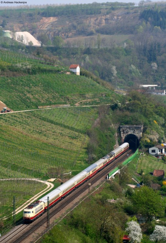 103 184-8 mit dem TEE 91300 (Basel Bad Bf-Dortmund Hbf) am Isteiner Klotz 14.4.09