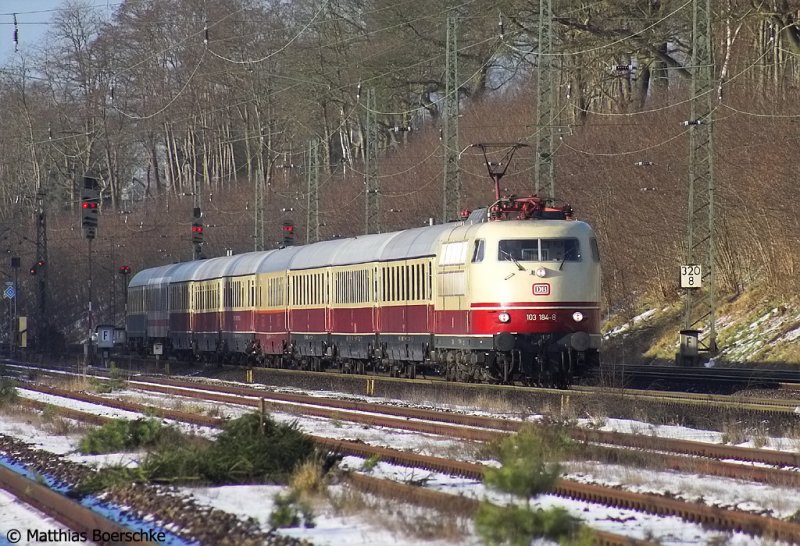 103 184-8 mit einem TEE in Buchholz (Nordheide) Gbf am 27.01.07.