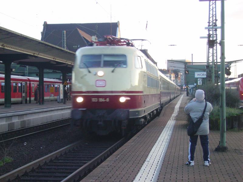 103 184 am 2.1.06 bei der Durchfahrt von Worms .