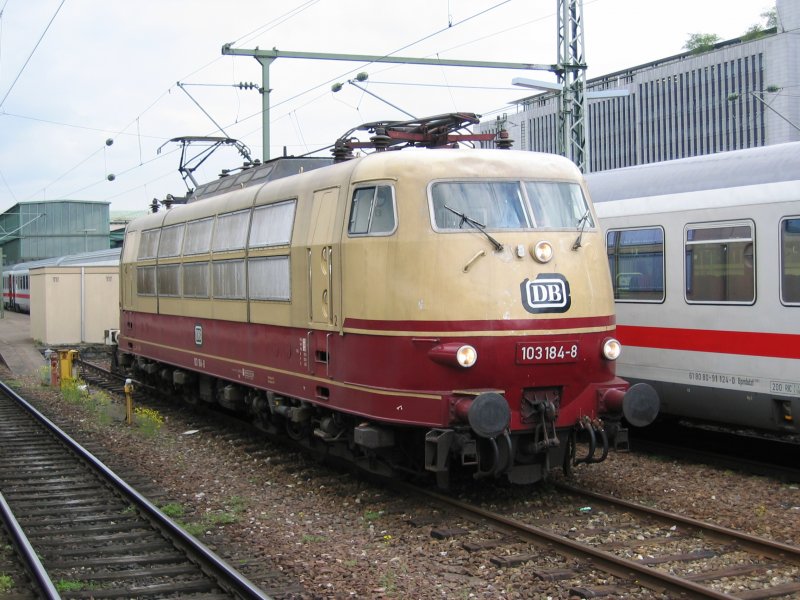 103 184 Stuttgart Hbf. 14.05.2004