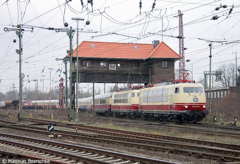 103 235-8+103 184-8 in Bremen Rbf am 21.03.07 mit TEE79861.
