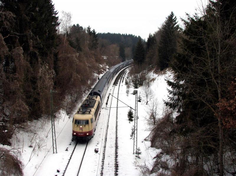 103 245 mit CNL 319 bei M�hlthal