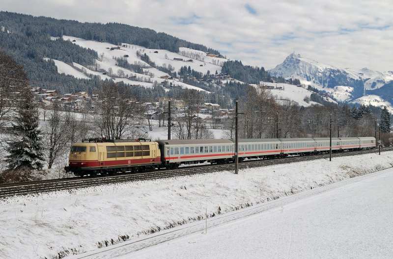 103 245 mit D 1280 bei Bockern (22.03.2008)