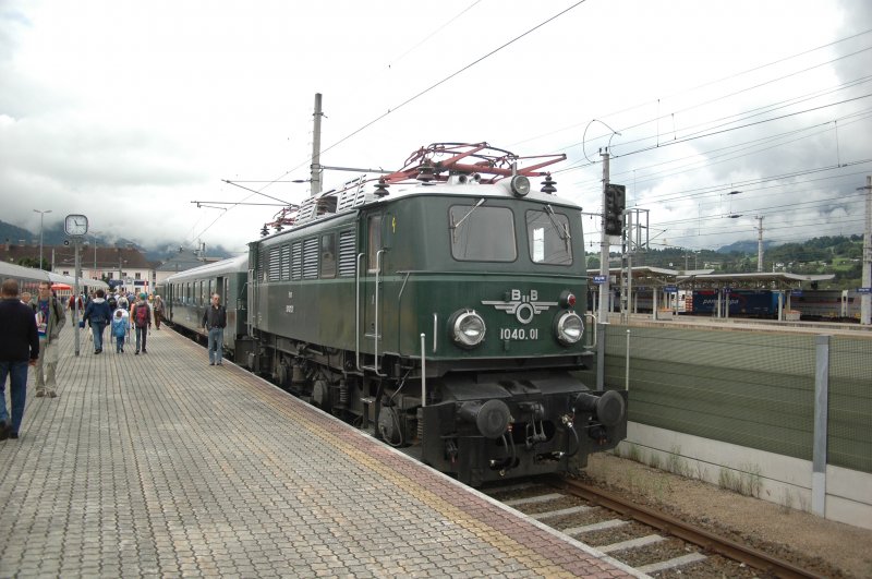 1040.01 (ex 1170.3) am 23.08.08 bei der Parade zu `150 Jahre Eisenbahn in Tirol´ in Wrgl. Ihre Ausmusterung erfolgte im Jahre 2003