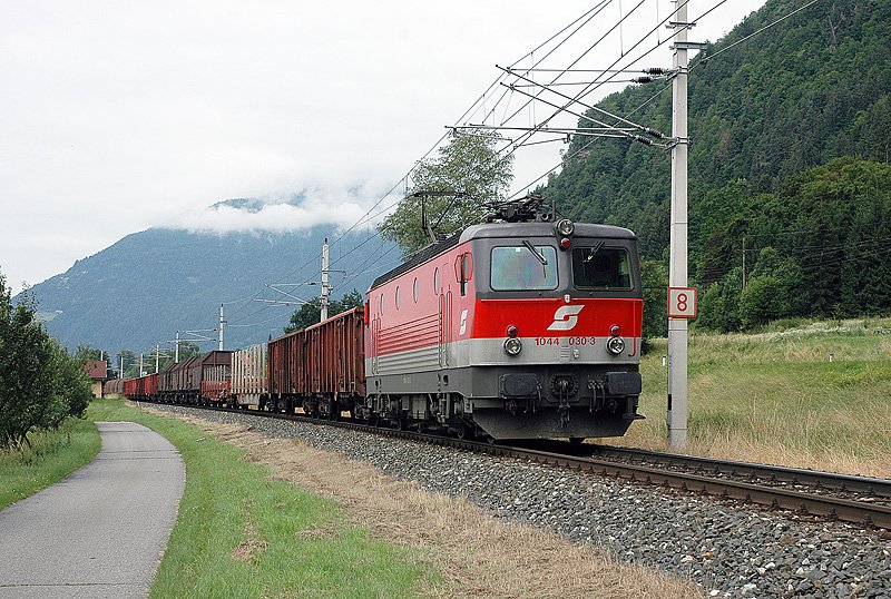 1044 030 zwischen Villach und Feldkirchen. 07.06.2004