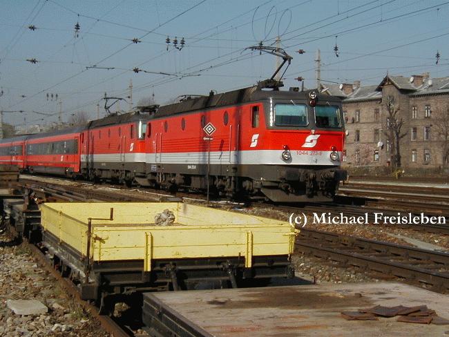 1044 273-9; Bhf. Meidling; 14-03-2002