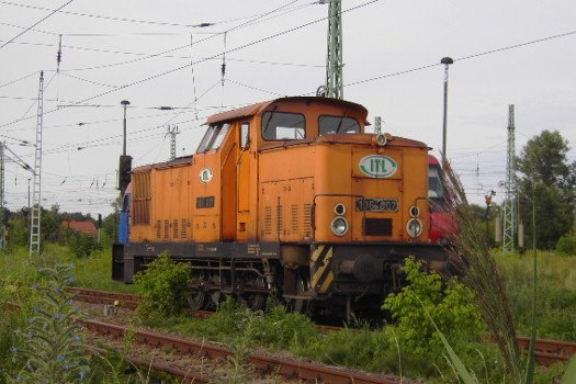 106 007 am 02.08.2007 im Bahnhof Guben