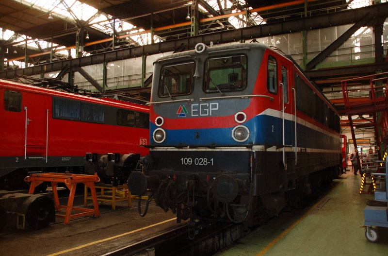 109 028 der EGP war am 12.09.09 im Werk Dessau zu Besuch.

