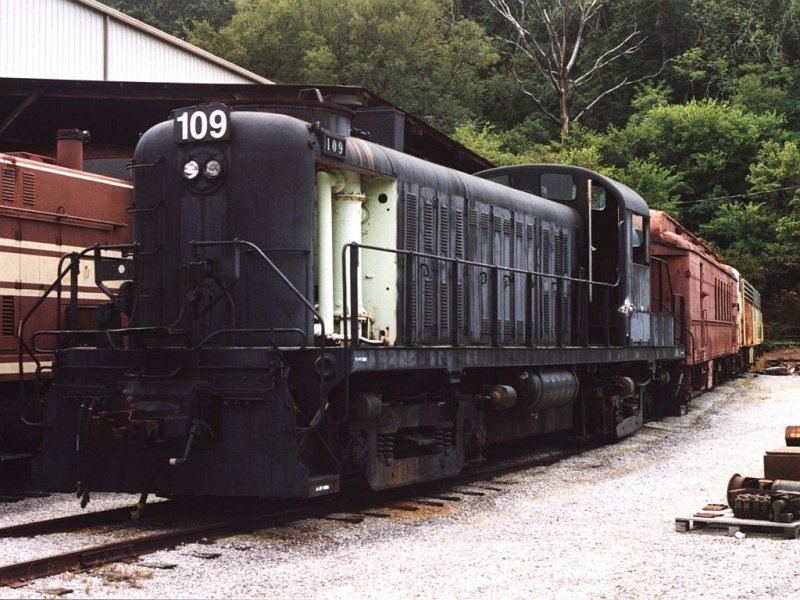 109 (ex-Central of Georgia) auf Tennessee Valley Railroad Museum in East Chattanooga am 30-8-2003. Bild un scan: Date Jan de Vries.