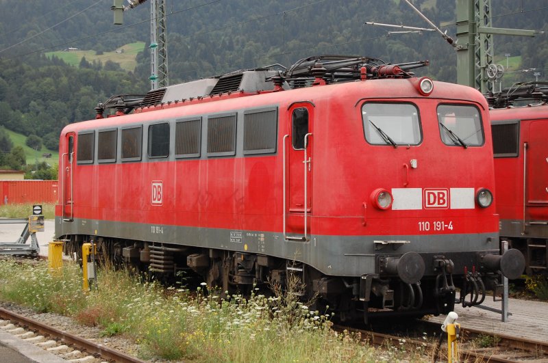 110 191-4 stand am 09.08.07 solo im Bahnhof Garmisch-Partenkirchen.