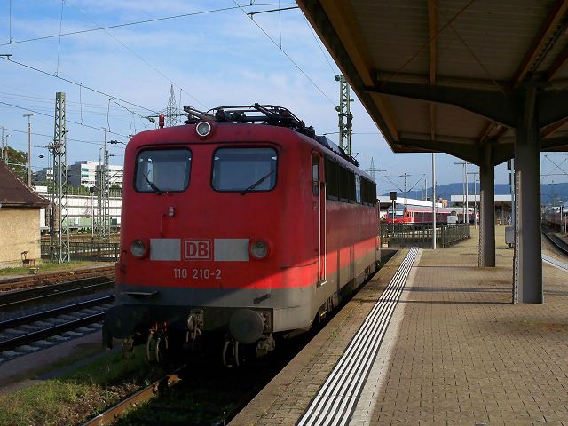 110 210 abgestellt in Basel Bad Bf. Aufgenommen am 7.9.2009