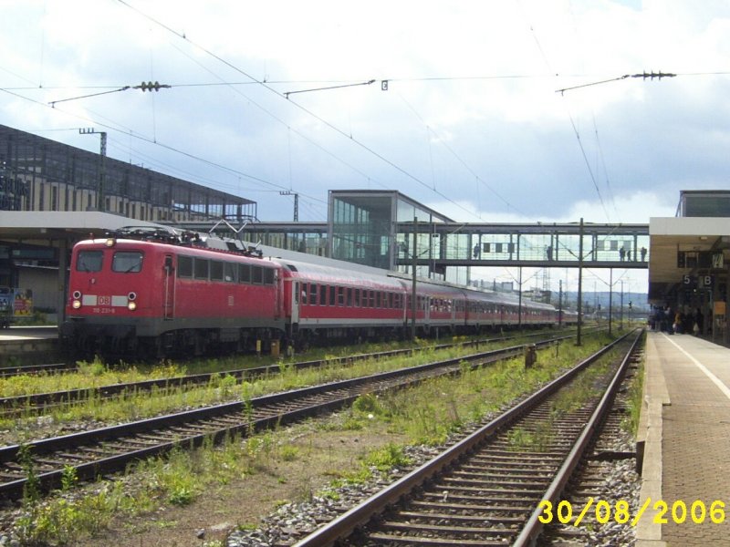 110 231 mit einem RE am 30.8.2006 in Regensburg.