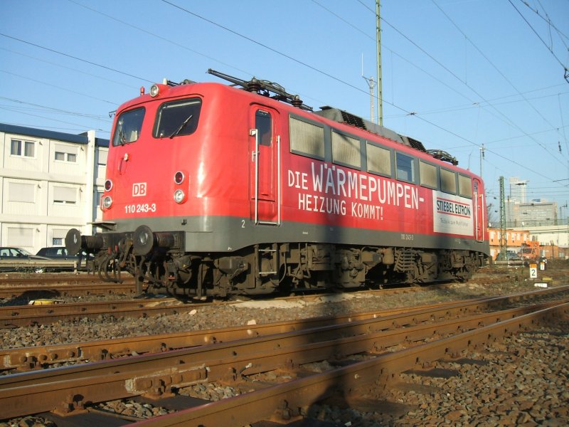 110 243-3 abgestellt in Frankfurt/Main (19.12.2007)