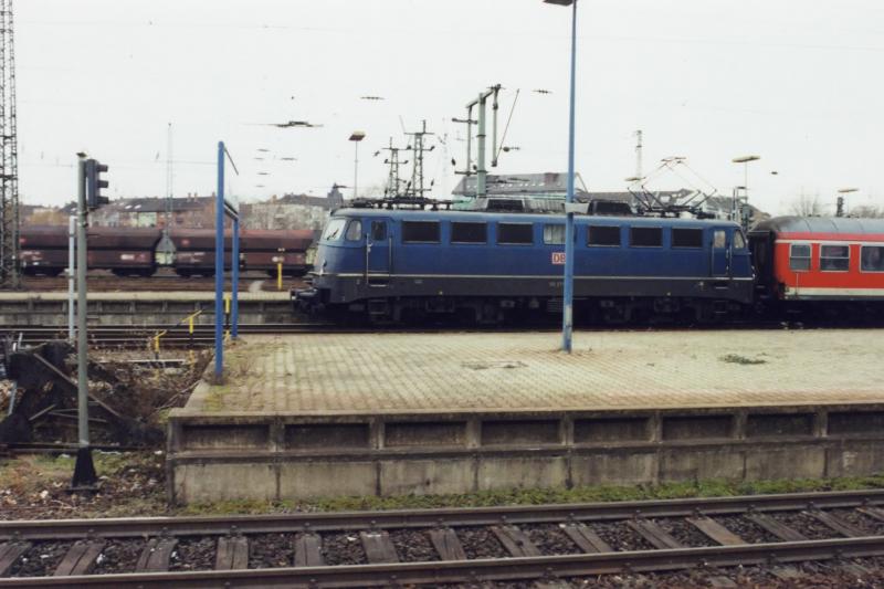 110 271 Ende Dezember 2001 in Mannheim.