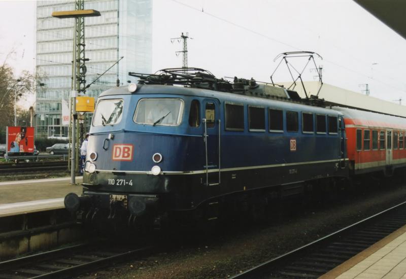 110 271 Ende Dezember 2002 in Mannheim.
