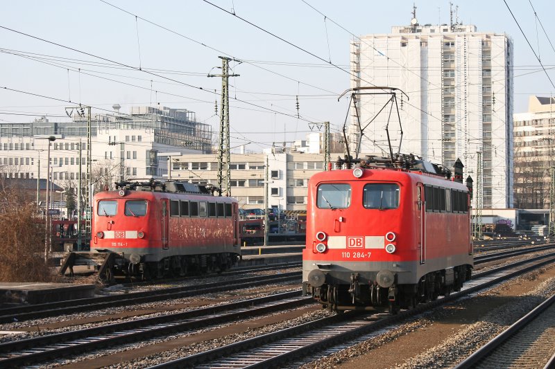 110 284 und 115 114 am 21.03.2009 in Mnchen Ost.