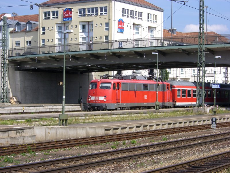 110 324 kommt am 14.08.2007 mit einem RegionalExpress in Regensburg an.