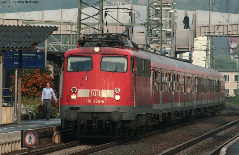 110 326-3 mit dem RE 12106 (Frankfurt(Main)Hbf-Koble nz Hbf) in Bingen (Rhein) 10.8.09