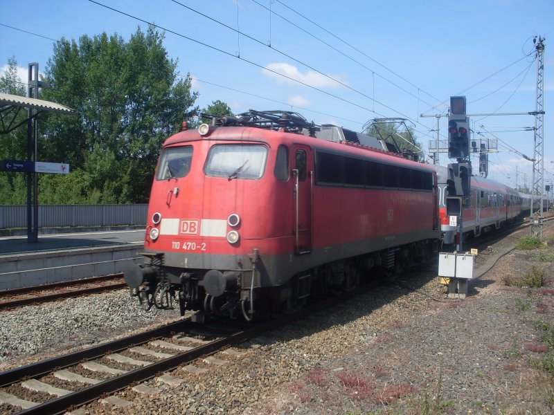 110 370 mit DZ 2730 aus Aachen in Hannover Messe/Laatzen