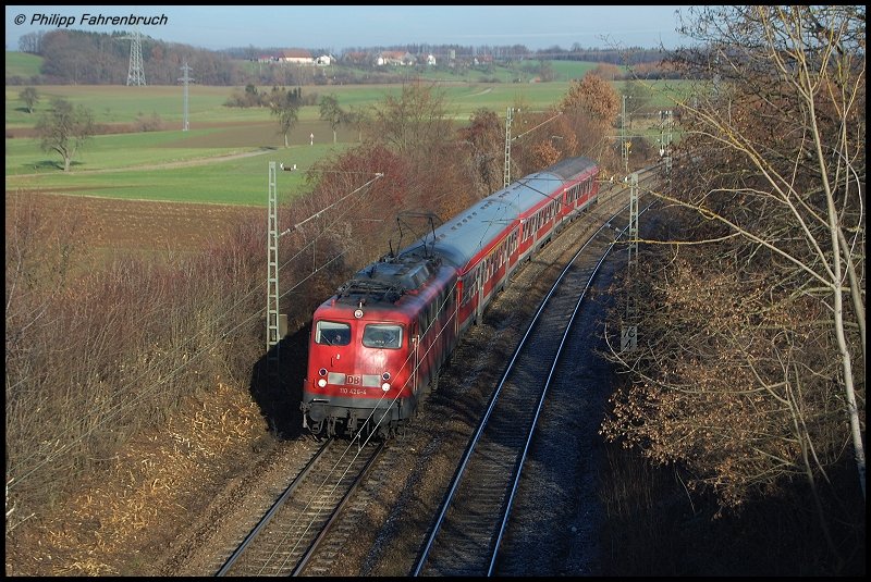 110 426-4 bringt am 28.11.07 RB 37156 von Donauwrth nach Aalen, aufgenommen bei Aalen-Hofen.