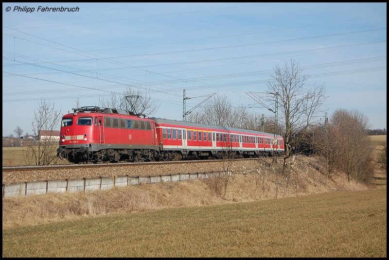 110 426-4 zieht zur Mittagszeit des 16.02.08 RB 37154 von Donauwrth nach Aalen, aufgenommen bei Aalen-Hofen an der Remsbahn (KBS 786).
