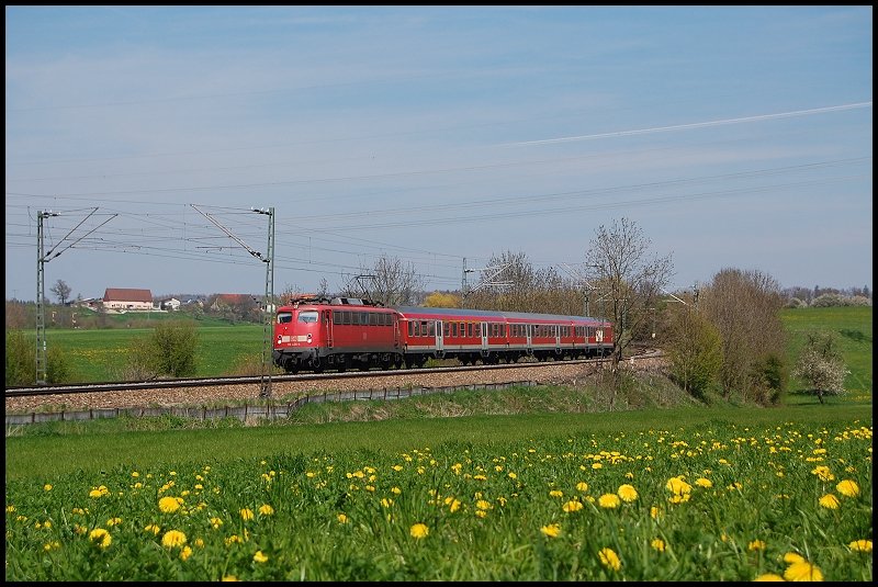 110 426 bringt am 27.04.08 RB 37158 von Donauwrth nach Aalen, aufgenommen bei Aalen-Hofen.
