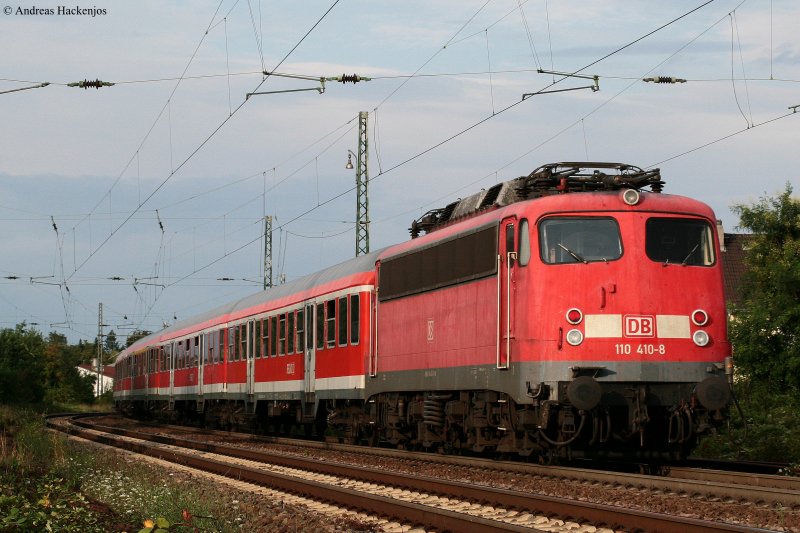 110 440-5 und 410-8 (kalt) mit der RE 15435 (Koblenz Hbf-Frankfurt(Main)Hbf) bei Geisenheim 12.8.09